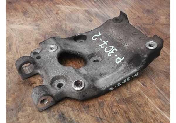 Кронштейн кріплення кондиціонера Peugeot, Citroen 1.4, 1.6 hdi, 9646719580